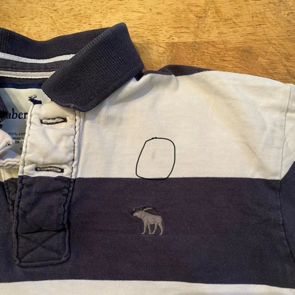Abercrombie Boy’s Medium Navy/White Wide‎ Stripe 100% Cotton Rugby Pullover